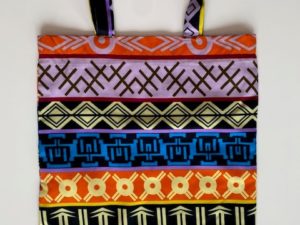 Tote bag jaune, orange, bleu, lilas et noir